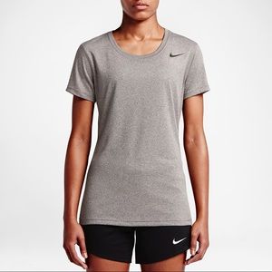 Women’s Nike Dri-Fit Legend Training Top, Medium NWT